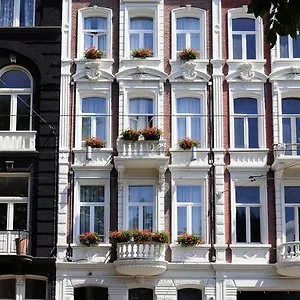 2* Hotel Museum Lane